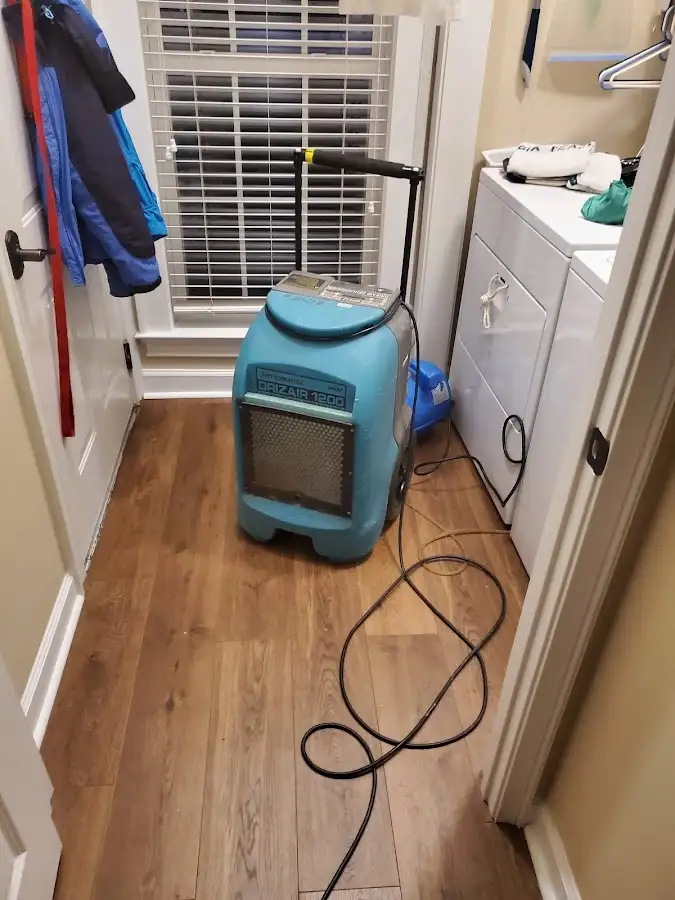 Commercial dehumidifier deployed for Crawl Space Restoration in Santa Rosa